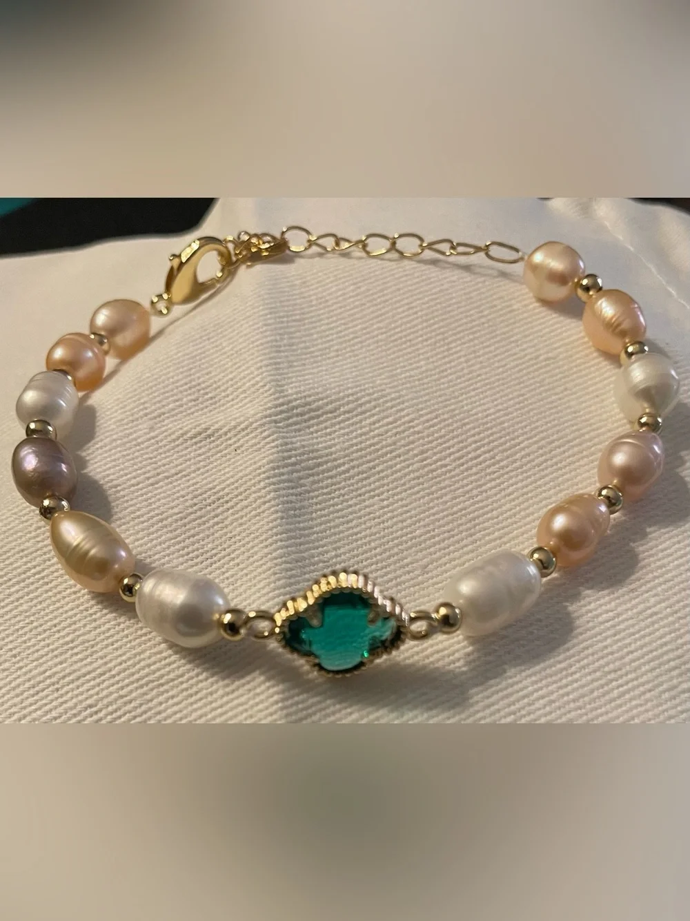Freshwater Pearl Bracelet with Teal Clover Accent